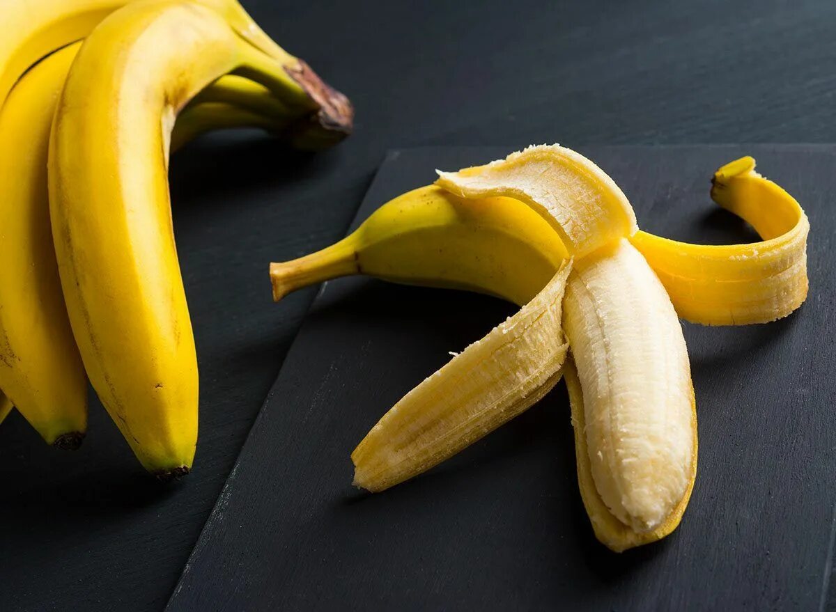 Банан. Спелый банан. Банан фото. Красивый банан.