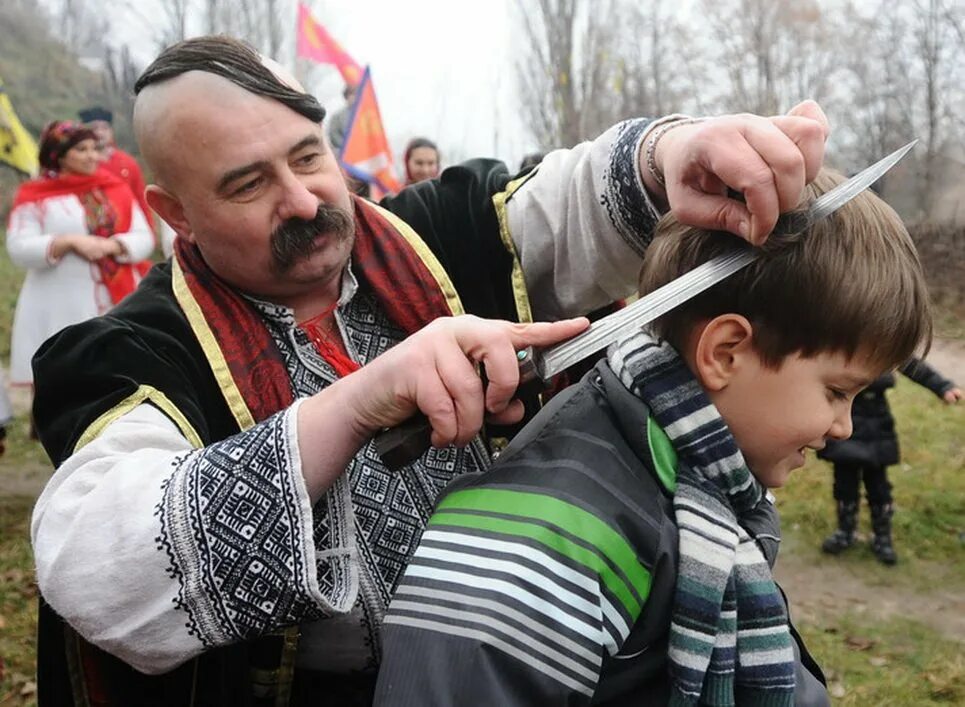 Чуб Оселедец. Казацкий Оселедец. Прически Казаков. Прическа украинских Казаков.