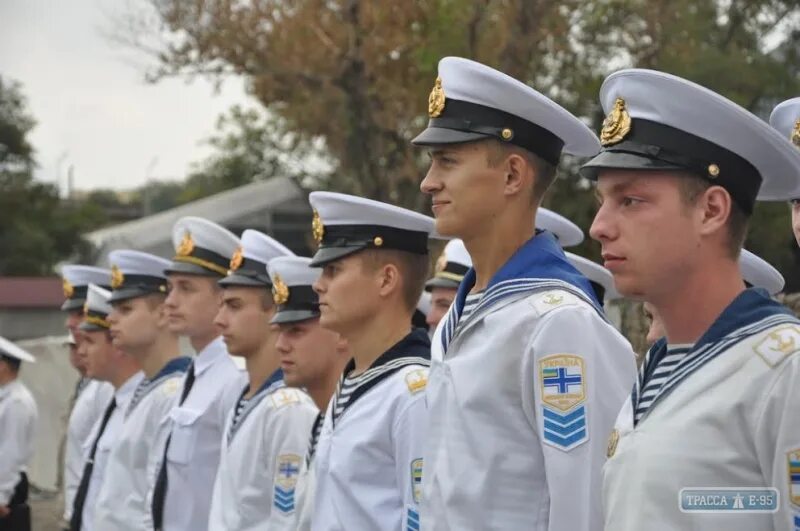 Офицеры украины. Униформа ВМС Украины. Офицеры ВМС Украины. Форма ВМС Украины. Курсанты ВМСУ.
