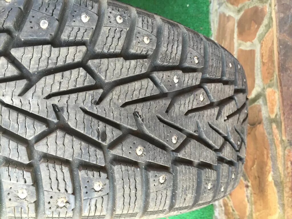 Купить нокиан хакапелита 16. Хакапелита 7. Nokian Tyres Hakkapeliitta 7 r16 215 /65. Зимние 215/65 r16 Nokian. Nokian Tyres Hakkapeliitta 7.