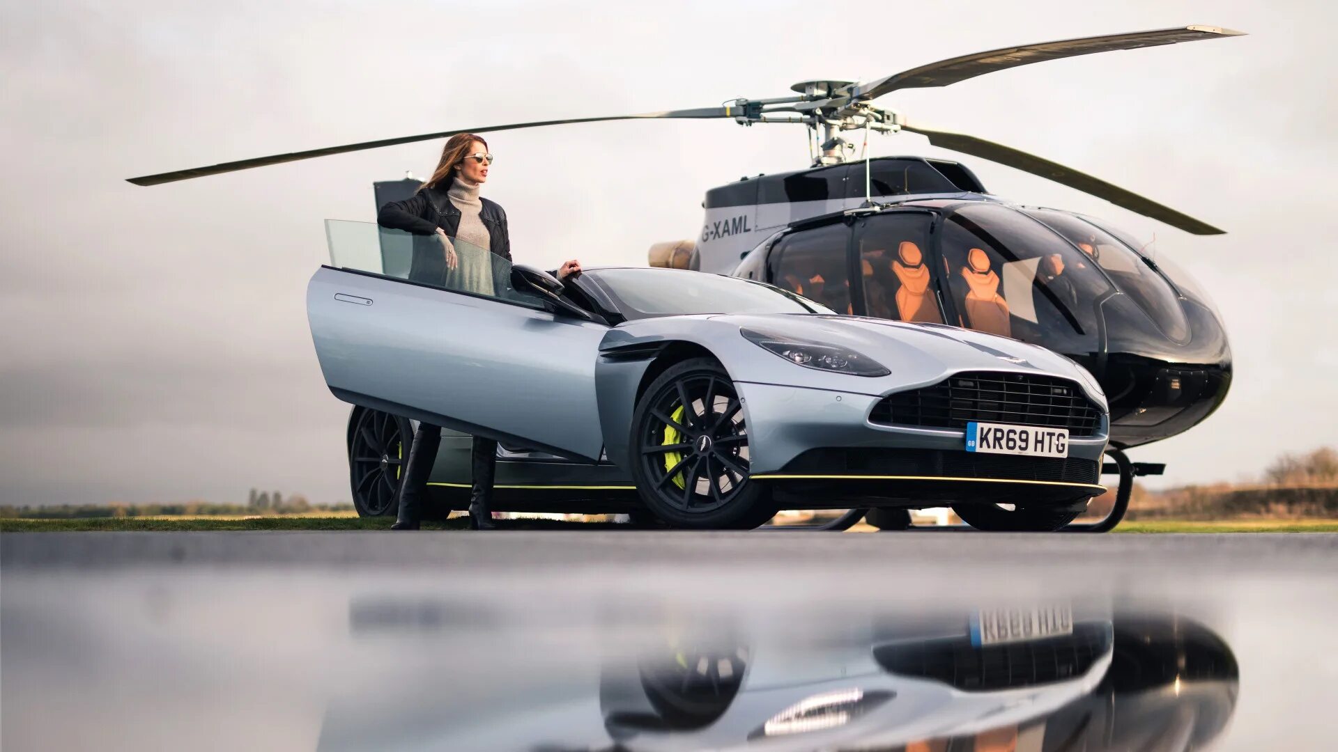 Включи машины вертолеты. Ach130 Aston Martin Edition. Ach130 Aston Martin вертолет. Billionaire Lifestyle вертолет. Airbus ach130.