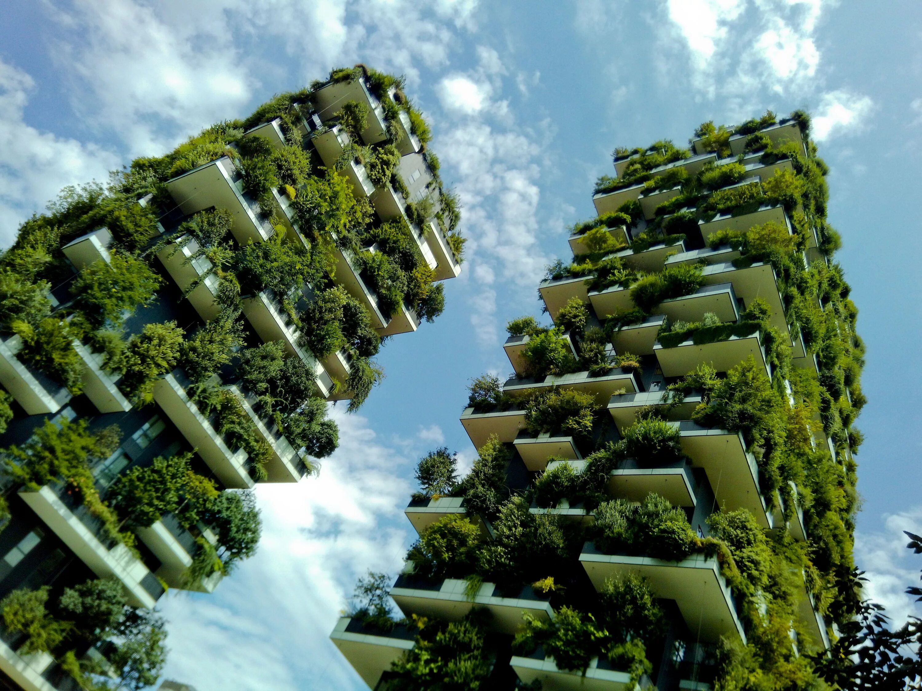 Вертикальные объекты. Bosco verticale почва. Bosco Милан. Вертикальный лес Италия. Вертикальный лес в Москве.