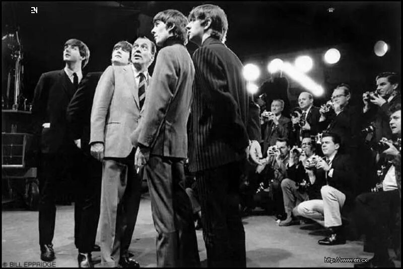 Битлз шоу Эда Салливана. The Beatles на шоу Эда Салливана. The ed Sullivan show 1964. Шоу Эда Салливана 1954. Ed show