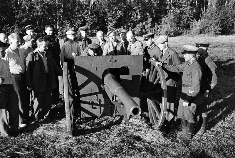 Народное ополчение в годы великой отечественной. Дивизии народного ополчения 1941. Ополченцы под Москвой 1941. Московское народное ополчение 1941. Ополчение Москвы в 1941 году.