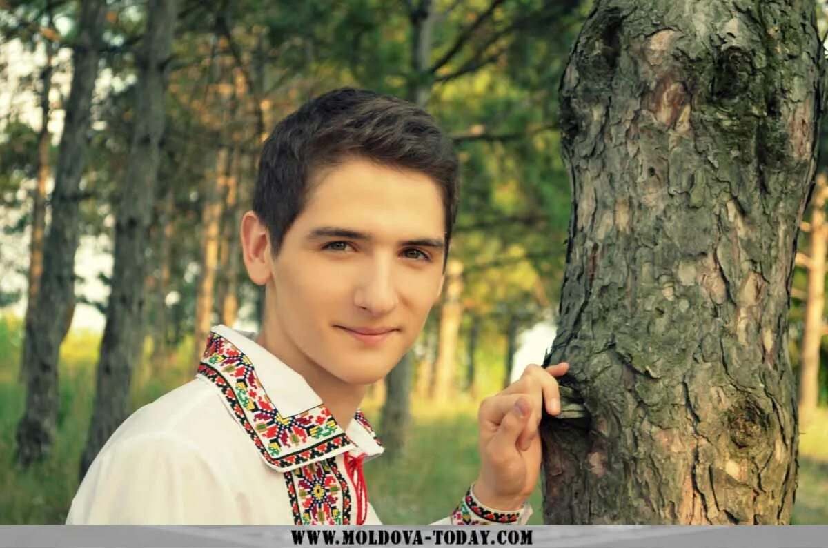 молдавия нация молдованцы. молдавскии певец ион истратии. молдавский певец ионел. фото молдаван мужчин. генри митчелла.