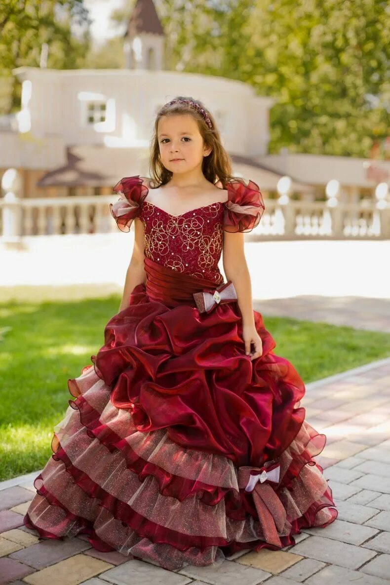 Длят девочек. Красивые платья для девочек. Красивые платья для дев. Самые красивые платья для детей. Самые красивые платья для девочек.