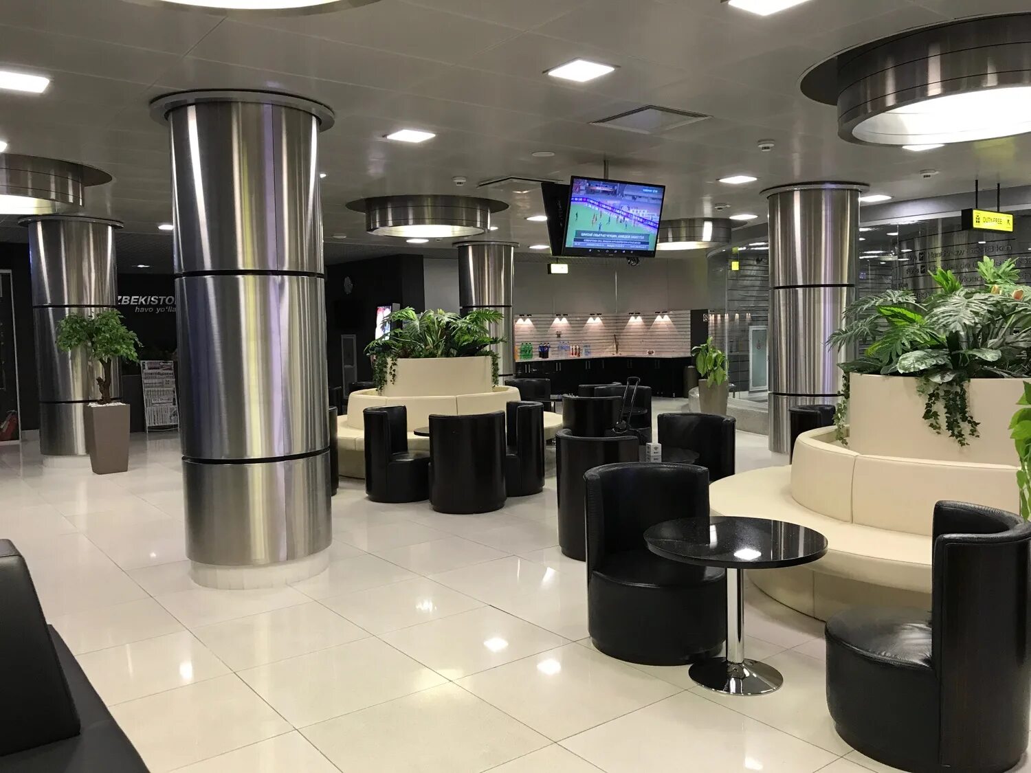 Бизнес залы в аэропорту ташкента. Аэропорт ташкент терминал 3. Cip зал в аэропорту. Аэропорт самарканд вип зал. Ташкент аэропорт vip зал.