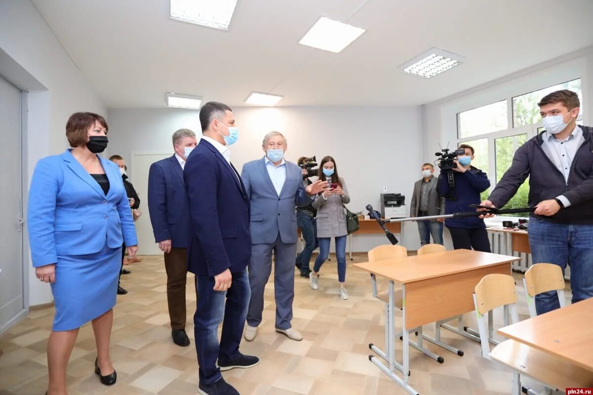 плн псковская. моглинсккя школа псков. пнл псков новости. псковская лента новостей. администрация области города пскова.