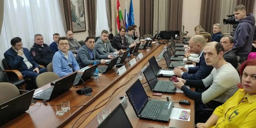 Всо обнинск. Обнинск депутаты городского собрания. фото сотрудник планирует.