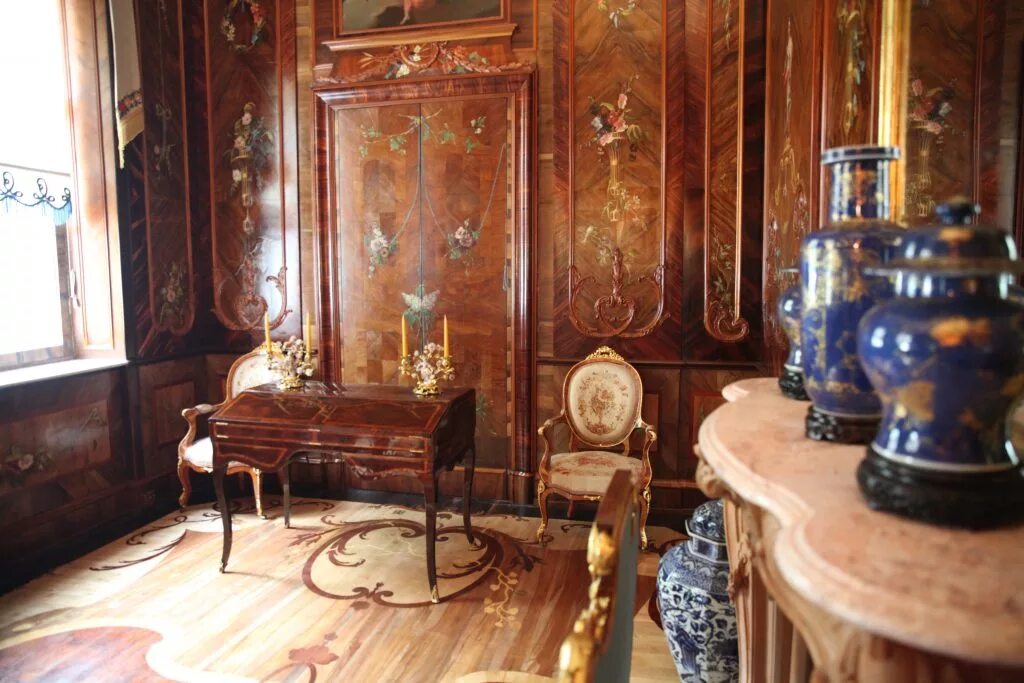 екатерининский дворец в пушкине внутри. портретный зал екатерининского дворца. екатерининский дворец в царском селе янтарная комната. царское село арабесковый зал. дворец екатерины комната.