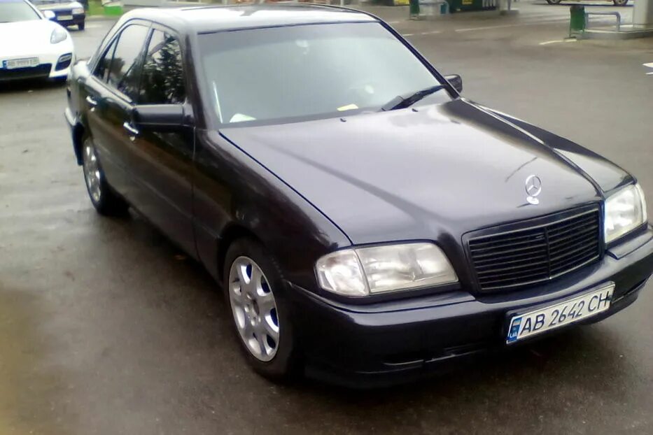Мерседес w124 1996. Мерседес 220 1995 года. Мерседес бенц с класс 1995. Мерседес с200 1995. Мерседес класс 1995.