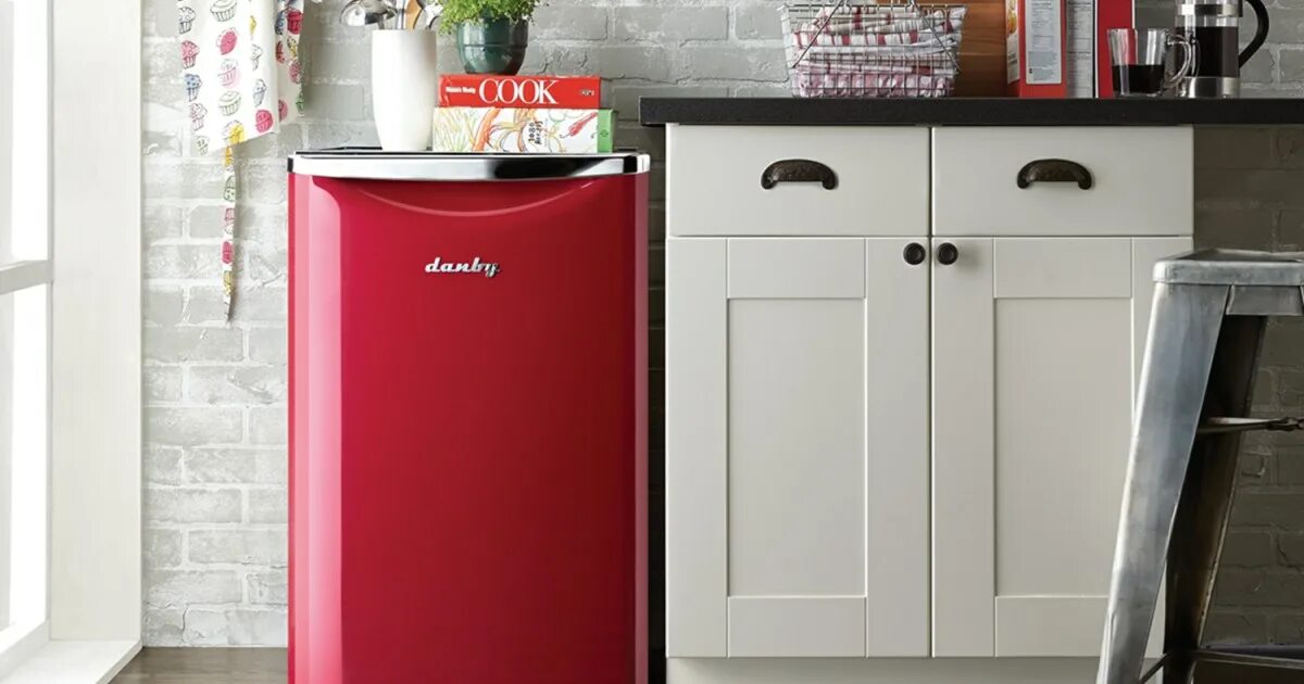 Рейтинг маленьких холодильников. Мини холодильник mini fridge kcb04. Мини холодильник 18l mini fridge (model:kt-x18). Рейтинг маленьких холодильников. Рейтинг маленьких холодильников.