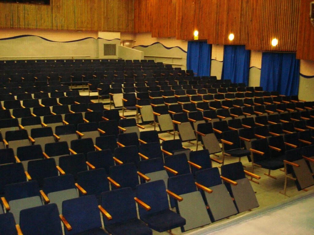 Ддт успех астрахань. Дк успех астрахань трусовский район. Дом творчества успех астрахань. Город астрахань, улица заводская. Региональный фестиваль школа творчество успех 2018.