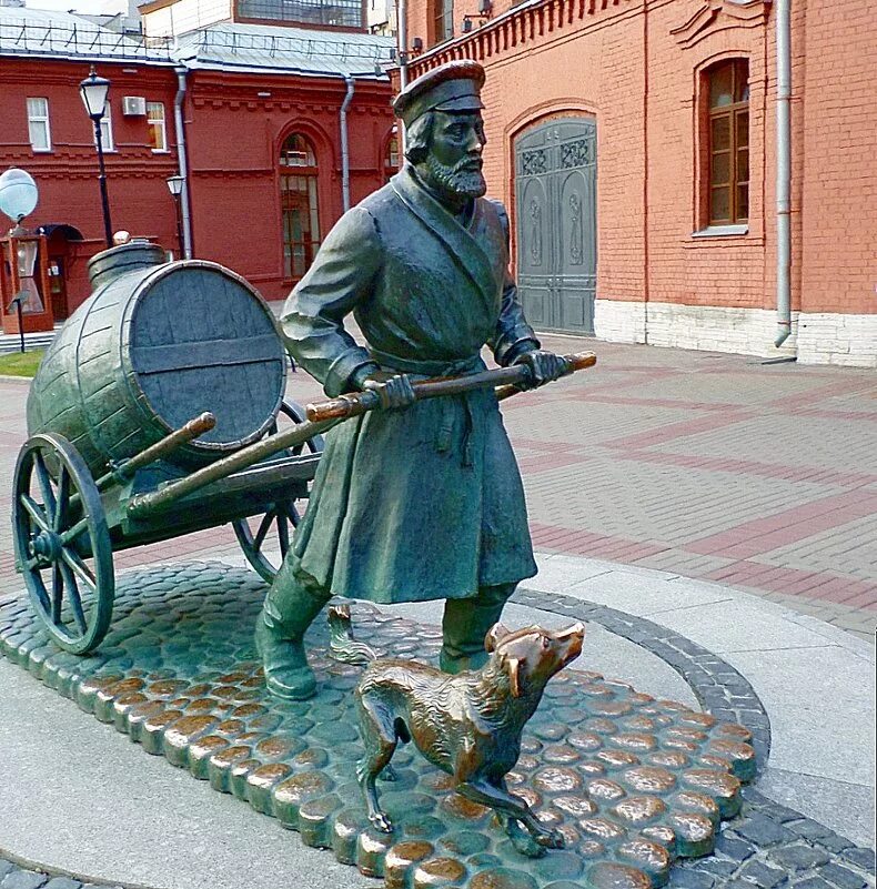 Про водовоза. Питерский водовоз. Памятник водовозу СПБ. Челябинск водовоз скульптура. Довоз.