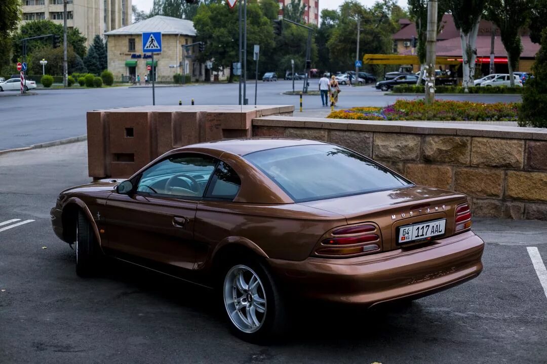 4 поколение купить. Форд Мустанг купе 1996. Ford Mustang 4 поколения. Форд Мустанг 4 поколения купе. Форд Мустанг 4 поколения кузов.