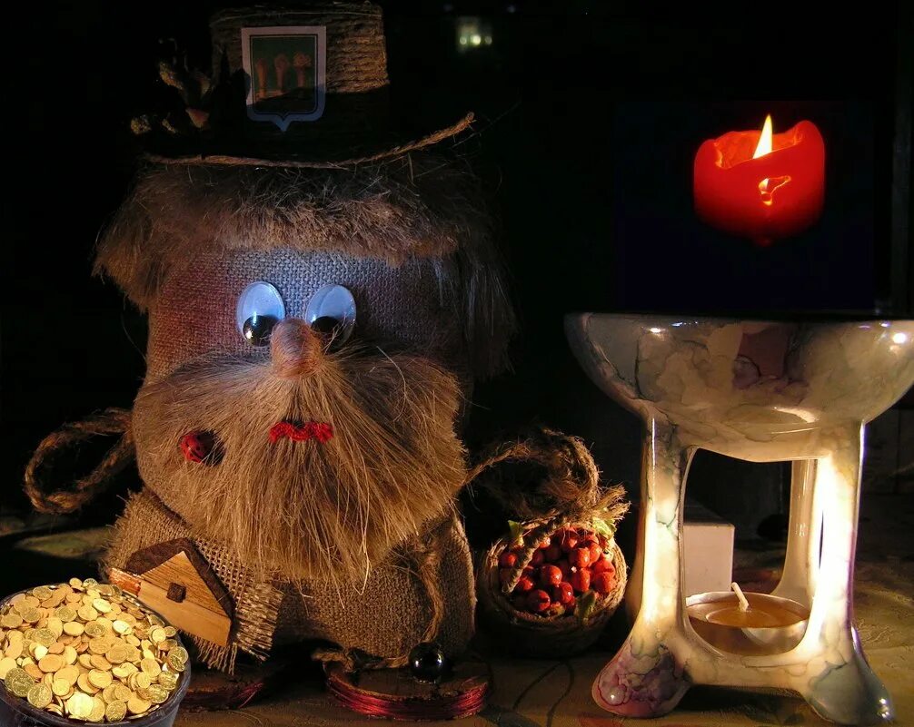 Домового. Как помогает домовой в доме. Домовойв реальноц жизни. Домовой. Какими словами задобрить домового.