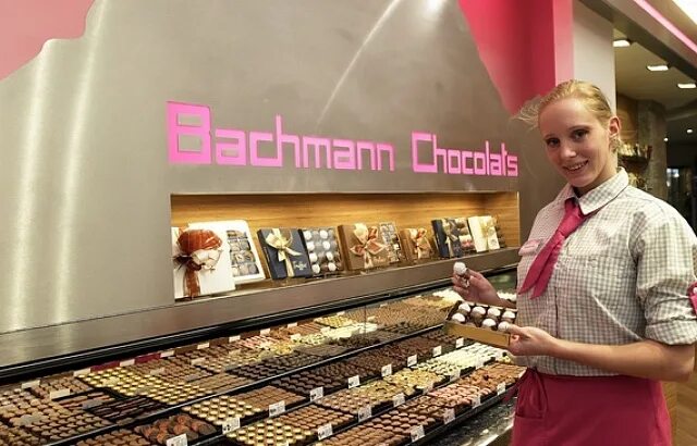 Bachmann кондитерская. Бахман шоколадный мир. Pius Bachmann Luzern Swiss Life.
