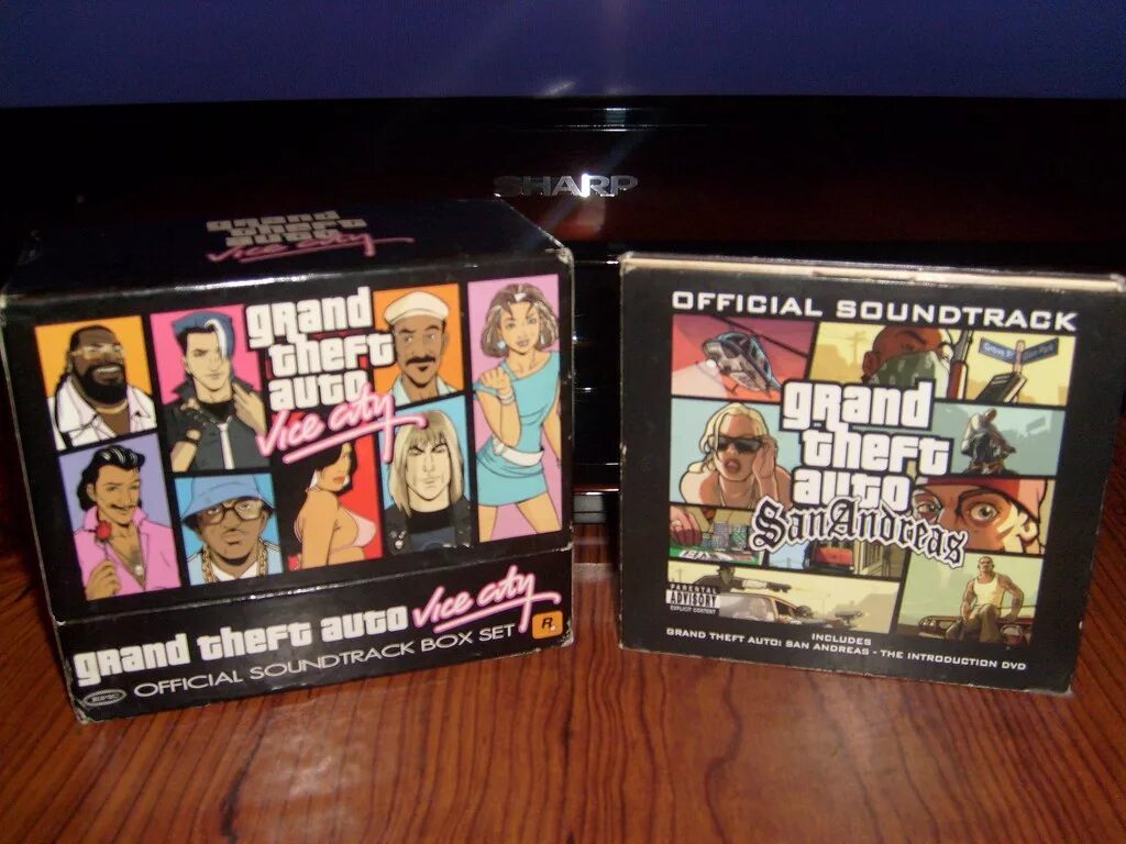 Vice soundtrack. GTA vice City CD Box. Box Set GTA. GTA vice City OST. Grand Theft auto vice City Deluxe диск.