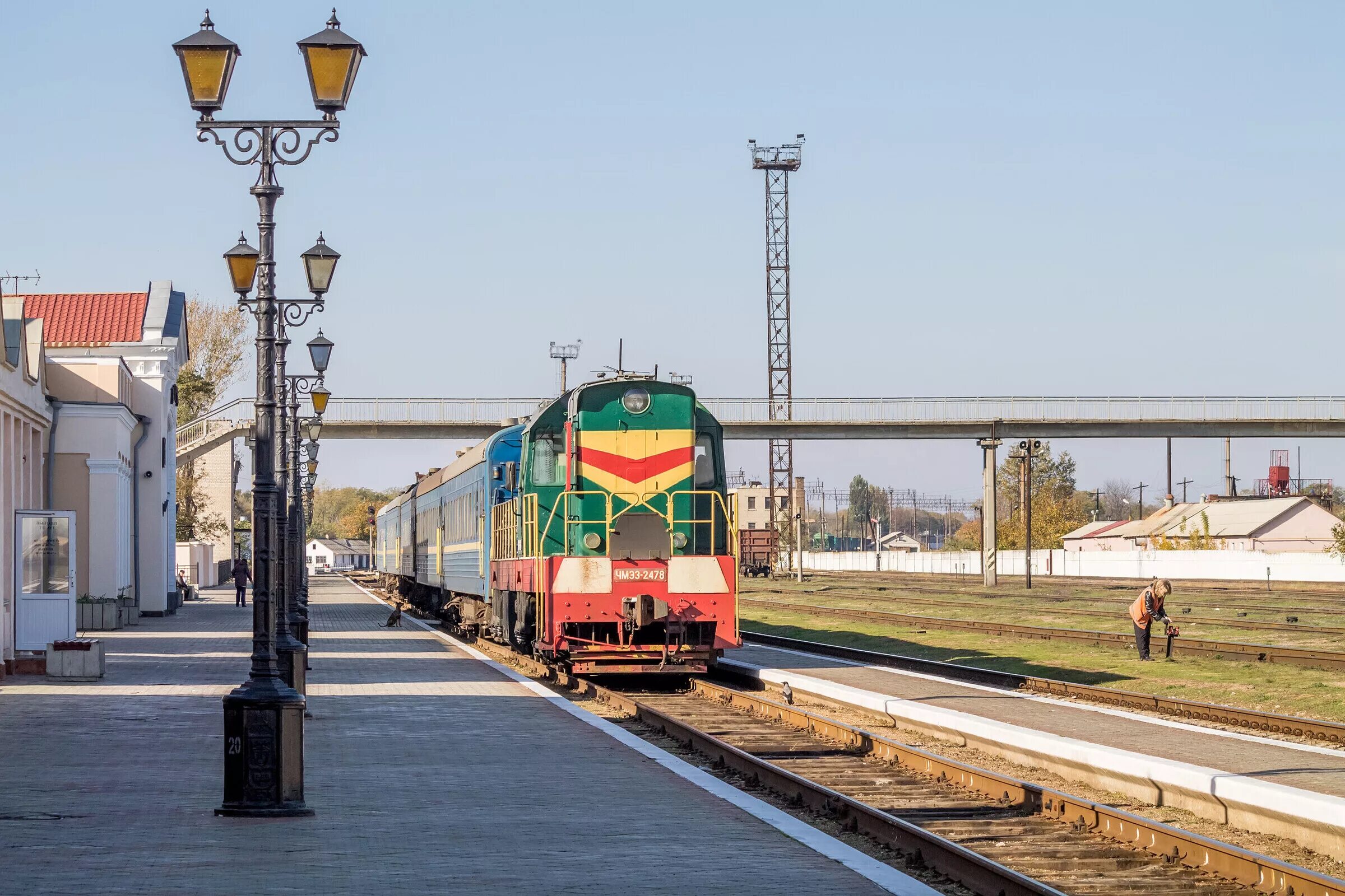 Москва керчь ржд. ЖД станция Керчь. Керчь Железнодорожный вокзал. ЖД вокзал Керчь. Керчь ЖД вокзал Керчь.