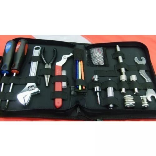 Systems tool kit. Scuba diving tools. инстуремент для дивер ставит на мастер.