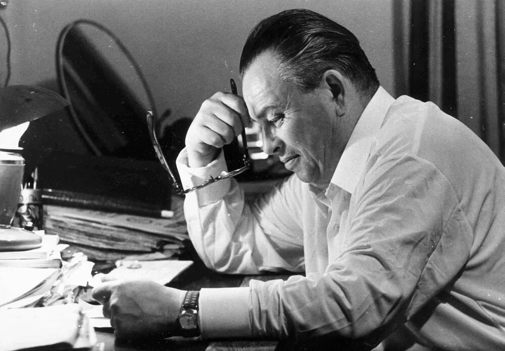 Товарищ ручьев. Товарищ ручьев. Писатели и поэты подвергшиеся сталинским репрессиям. Музей-квартира бориса ручьева. Книга ручей.