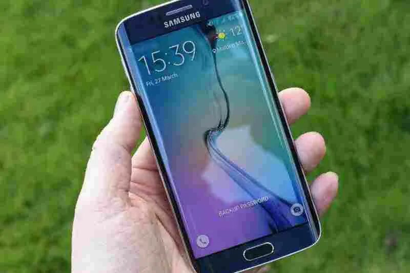 Смартфон самсунг однокамерный дешевый. Авито москва смартфоны самсунг. Авито ру телефоны. Samsung galaxy s6 edge золотой. Авито смартфон samsung.