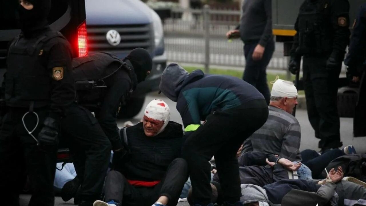 Казахстан митинг митинги 2022. Митинги пострадавшие. Разгон демонстрантов во франции. Январские события. Кровавый митинг в казахстане.