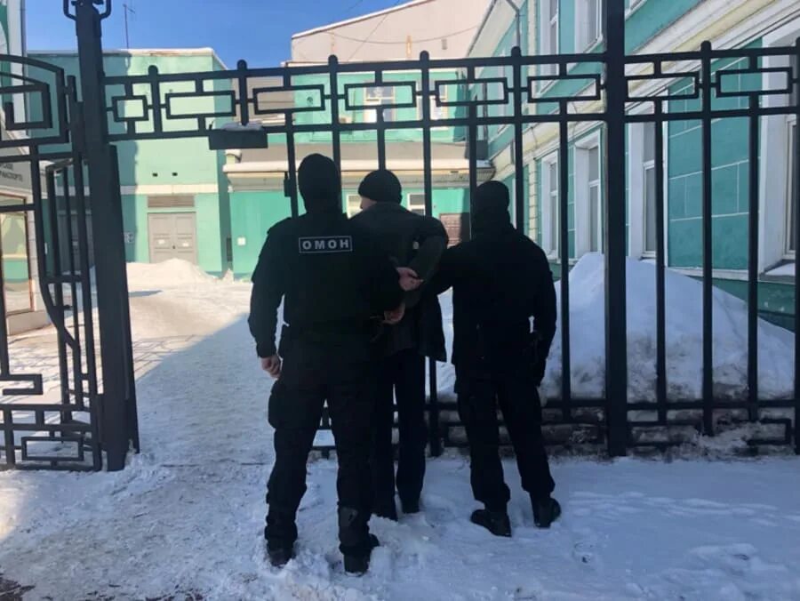 Грозит пожизненное. Транспортная полиция задержание. В Иркутске осудили банду. Иркутск группы лиц задержаны.
