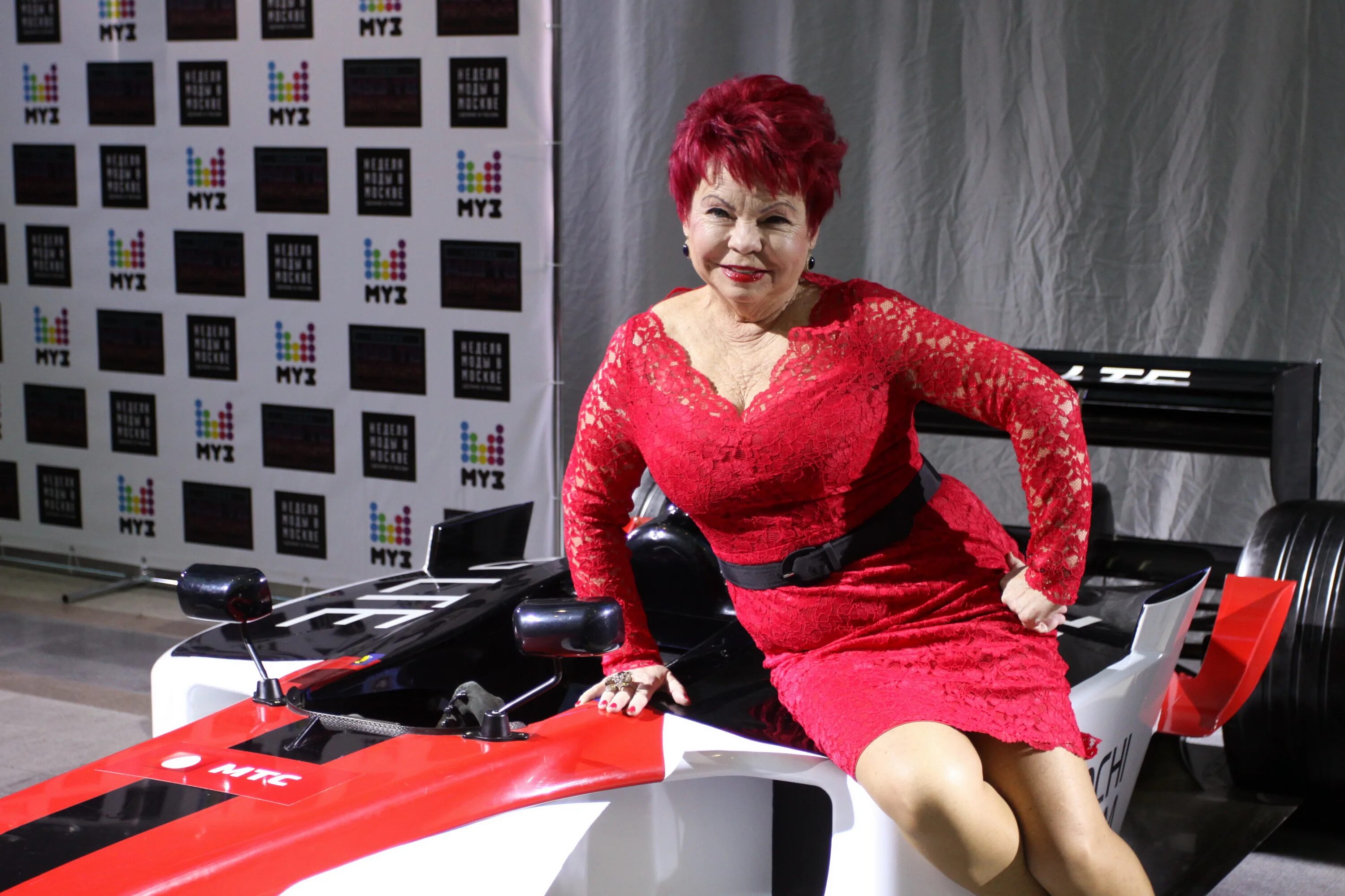 Где сейчас мама наташи королевой. Мама порывай наташи королевой. Где сейчас мама наташи королевой. Людмила порывай. Мама наташи королевой.