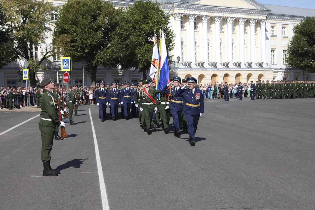 Высшее зенитное ракетное училище. Ярославское военное училище противовоздушной обороны. Ярославское военное училище противовоздушной обороны казармы. ЯВЗРУ ПВО Ярославль. Выпуск ЯВВУ ПВО 2022.