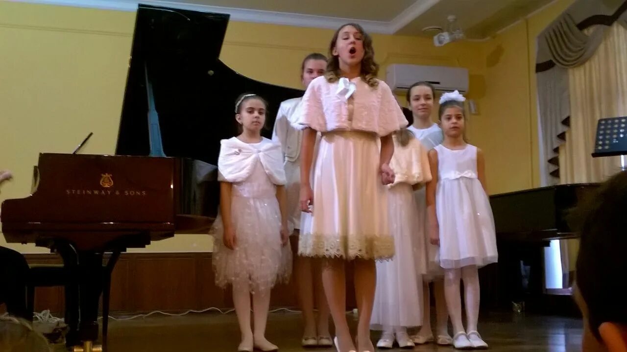 левина марина николаевна, преподаватель фортепиано. аракс матевосян. матевосян аракс суреновна композитор. в малом зале ростовской консерватории. ходош литургия.