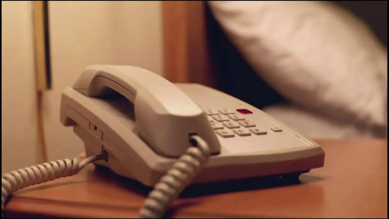 Телефон в гостинице. Telephone in Hotel. Телефон otel. Телефон в гостинице картинка. Был телефон и комната была