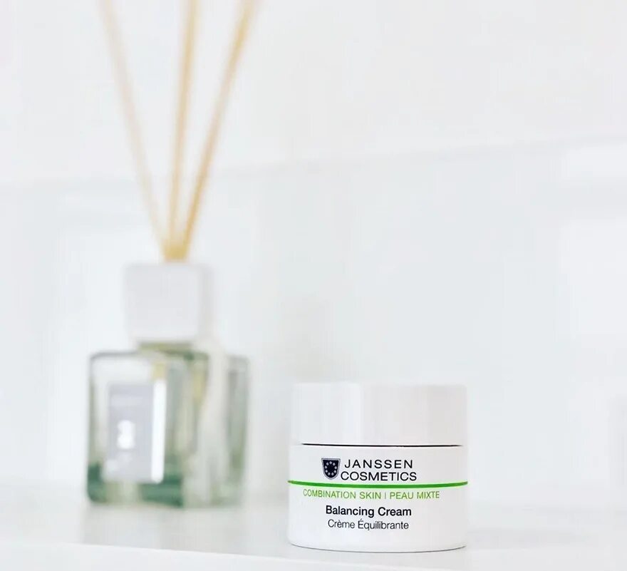 Космецевтика янссен. Косметика. Лучшие профессиональные крема. Janssen cosmetics жирная кожа. Швейцарская косметика для лица.