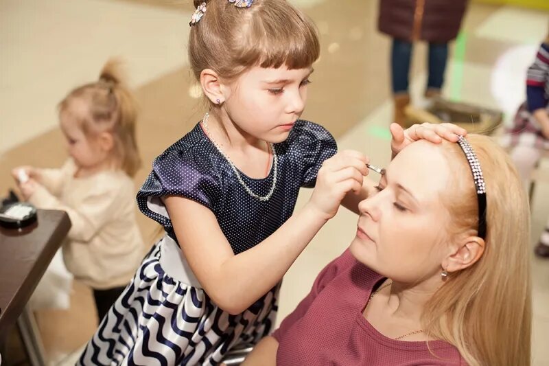 Конкурс Дочки матери в детском саду. Модная мама детский конкурс. Конкурс Дочки-матери визитная карточка для мамы и Дочки. Конкурс фото мама и дочь. Мама и дочка конкурсная программа