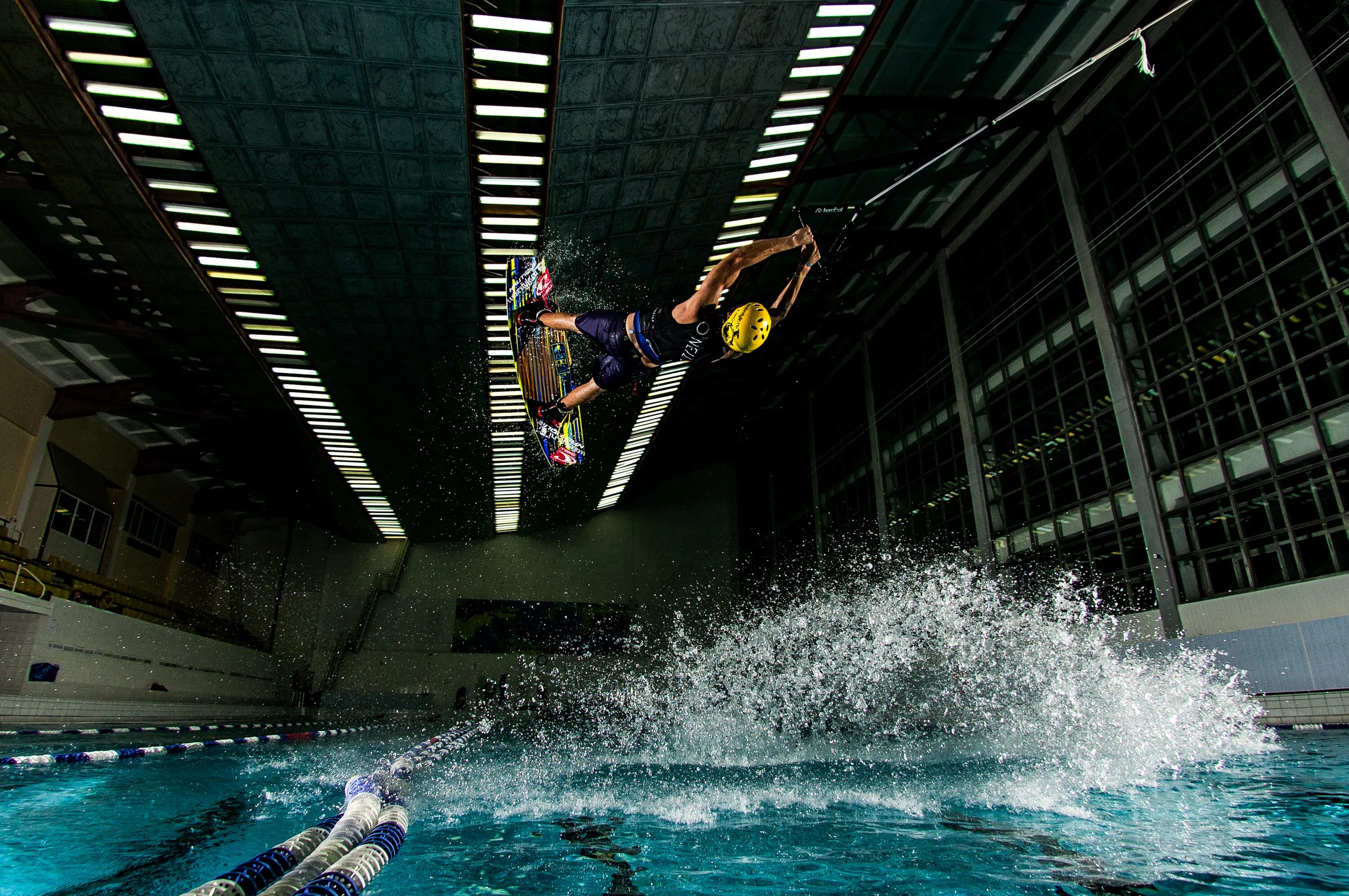 Unusual sporting. Wake Park Тушино. Вейкбординг. Вейкборд в бассейне. Вейкборд в бассейне Москва.