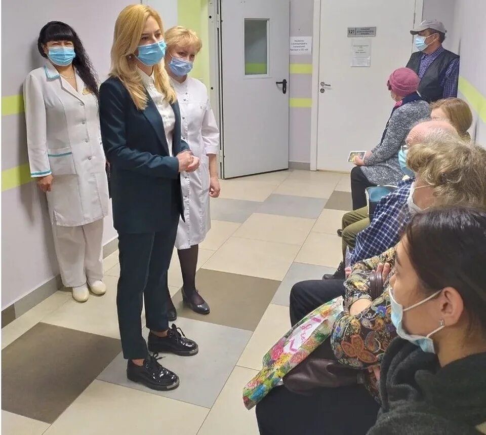 Вакансии поликлиник омск. Солдатова омск министр. солдатова министр здравоохранения. министр здравоохранения омской области. новости здравоохранения омск.