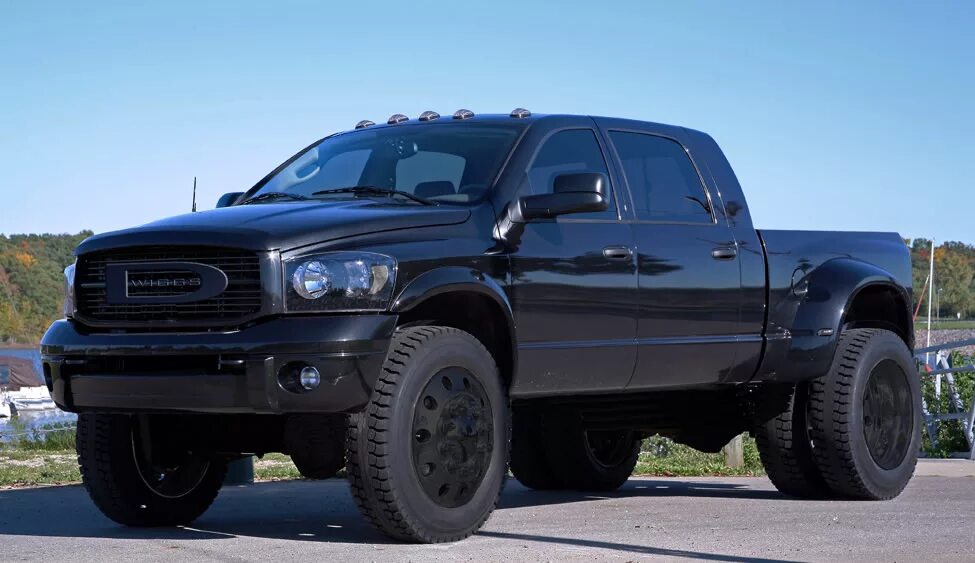 Пикап злой. Dodge Ram 3500. Dodge Ram 3500 чёрный. Dodge Ram Pickup 3500. Додж Ram 3500.