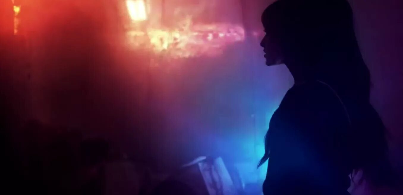 Last time i was. Lp one last time клип. The last time i saw paris ноты стандарта. Taylor swift обложка. ариана гранде one last time клип.