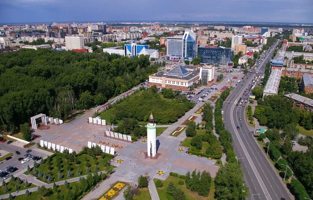 Нужных тюмень. Тюмень Республики. Улица Республики Тюмень сейчас. Самая длинная улица в Тюмени. Улица Советская Тюмень вид сверху.