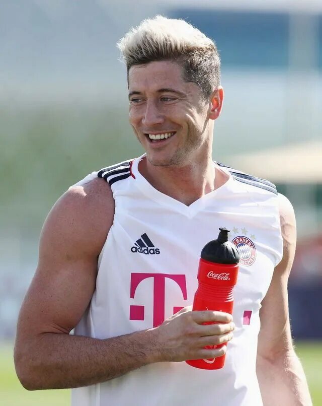 Граппа броски скибиди левандовский. Граппа броски скибиди левандовский. Левандовски 2022 png. Граппа броски скибиди левандовский. Граппа броски скибиди левандовский.