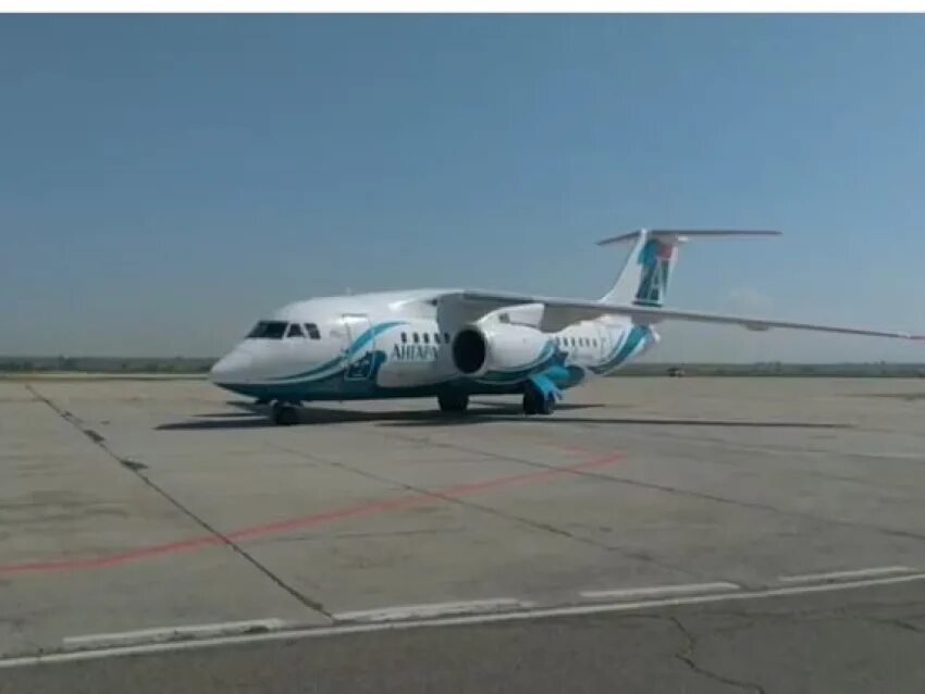 Какие самолеты летят из читы. Авиакомпания Ангара в Хабаровске. Полет Чита Иркутск авиакомпания Ангара. Сл-75 самолет. Самолёт рейс Чита Иркутск Ангара.