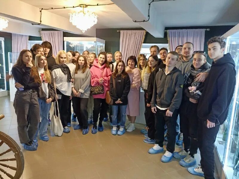 мода дизайн сергиев посад. рггу факультет рекламы. лепе николай леонидович рггу. декан факультета рекламы и связям рггу. лариса корчагова рггу.