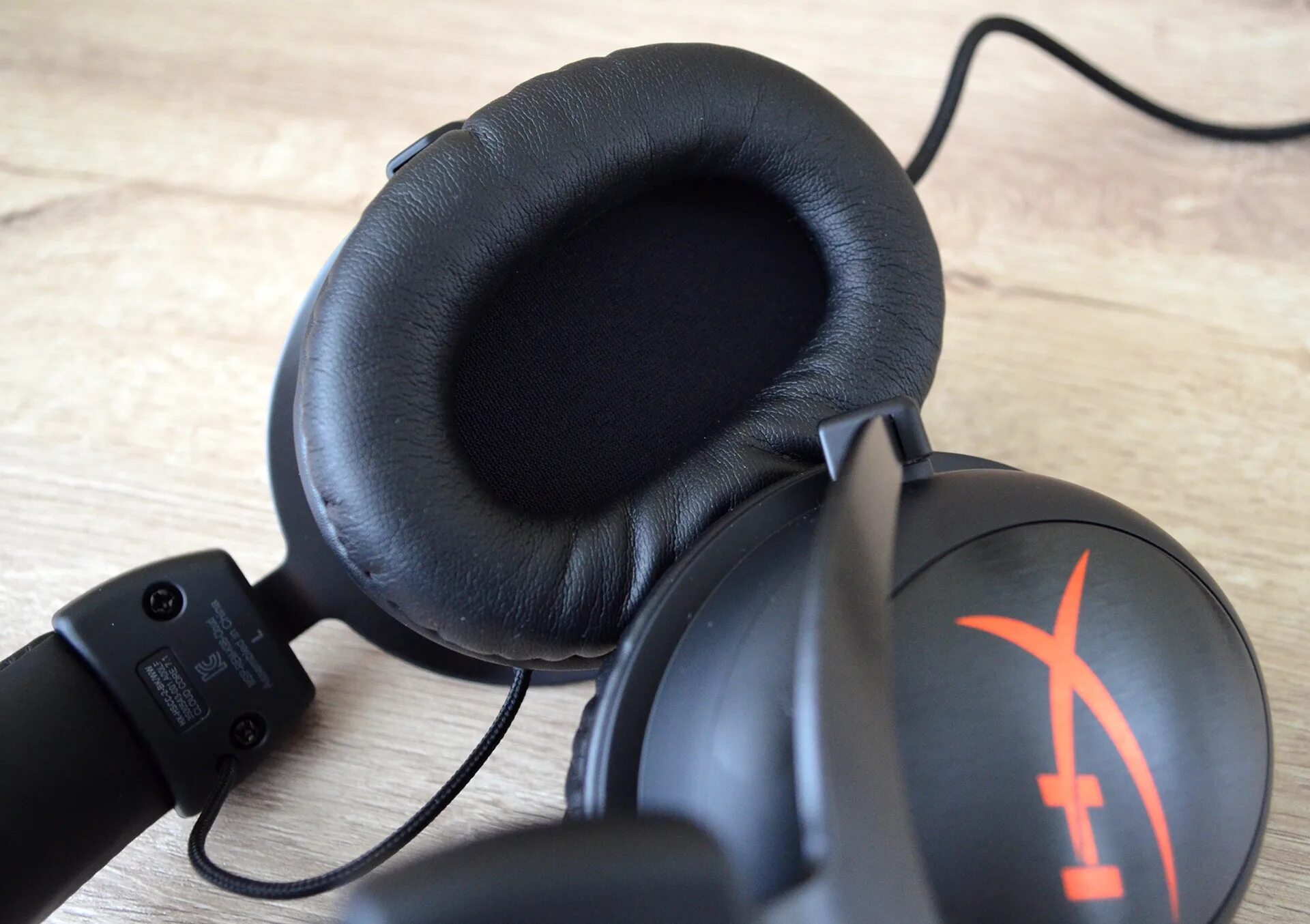 Cloud core 1. Hyperx cloud core 7.1 hx-hscc-2-bk. hyperx cloud core + 7.1 black. hyperx cloud core 1. наушники hyperx cloud core 7.1.