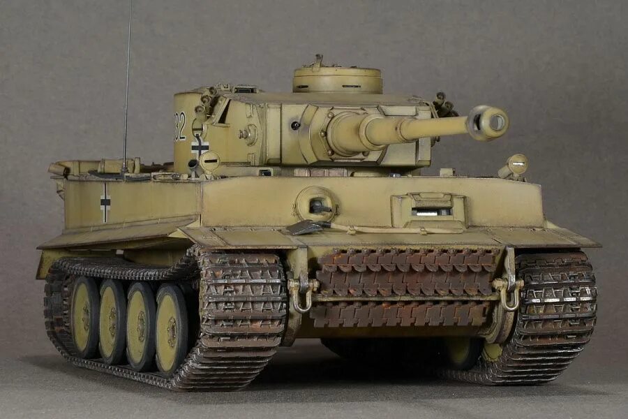 Звезда тигр 3646. Tiger 1 360 обзор модели. Тигр звезда 1 35