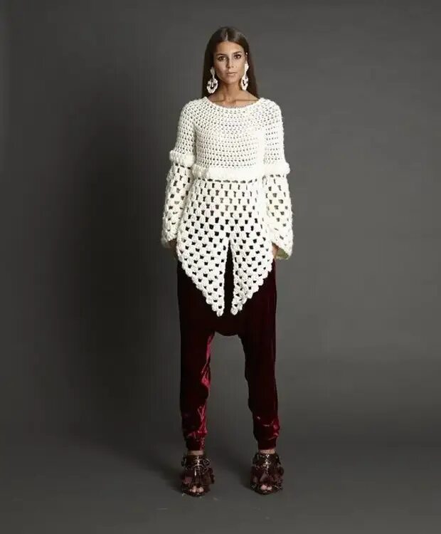 Оригинальные вязаные вещи для женщин. Необычные вязаные вещи для женщин. Креативное вязание для женщин. Креативное вязание для женщин. Дизайнерские свитера.