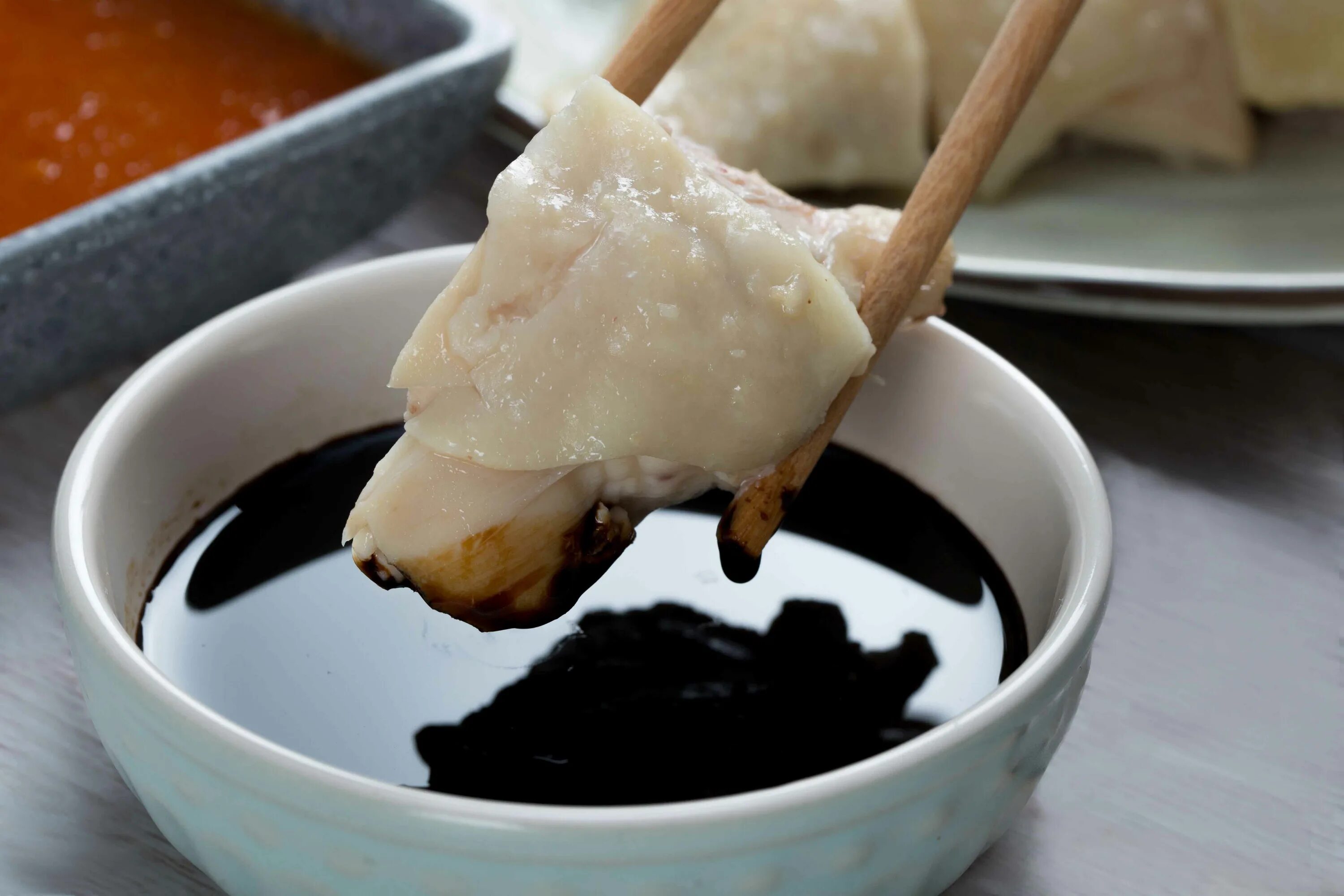 соевый соус чеснок и паприка. смешанный мед и соевый соус. соевый соус в кулинарии. соевый соус терияки. соус приготовленный из сои сахара.