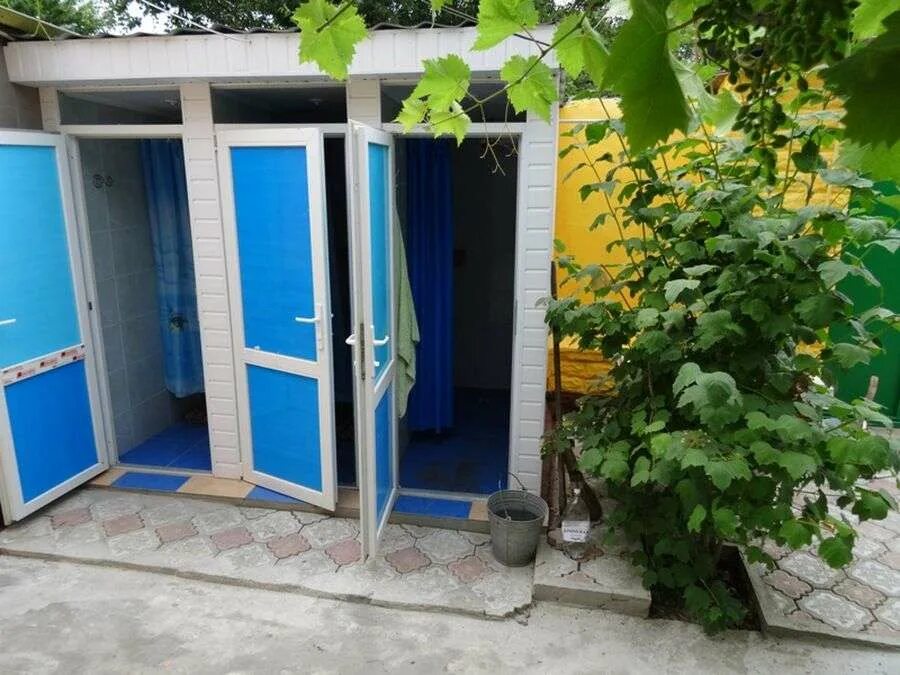 Отдых в евпатории без посредников частный. Симферопольская улица евпатория. евпатория ул симферопольская. крым евпатория частный сектор. гостевой дом живите у моря евпатория симферопольская 87 б.