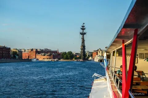 Стрелка москва реки