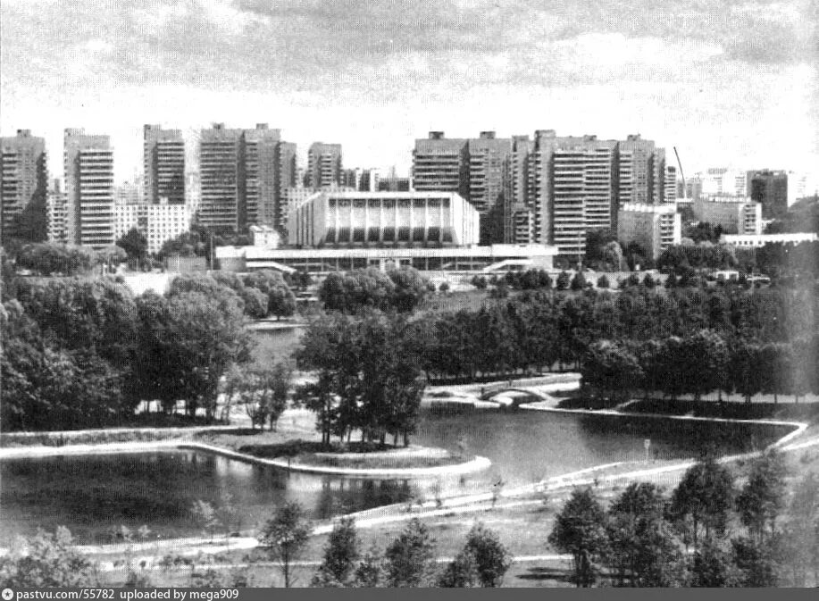 История ховрина. История ховрина. Ховрино улица фестивальная москва. Храм иконы божией матери знамение в ховрино. История ховрина.