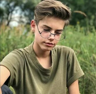 Если девочке 13 а мальчику 15